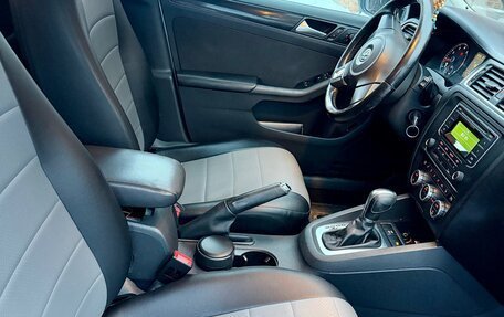 Volkswagen Jetta VI, 2013 год, 880 000 рублей, 5 фотография