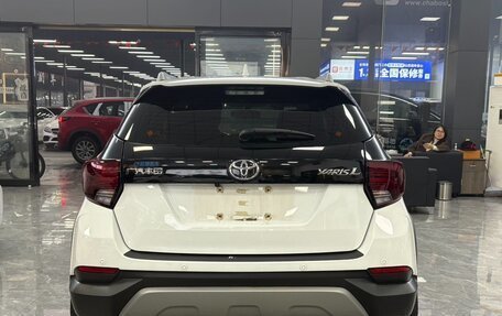 Toyota Yaris Cross, 2022 год, 1 247 000 рублей, 5 фотография