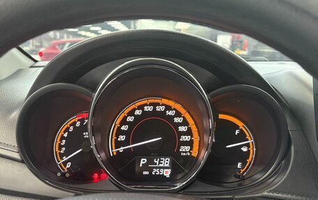 Toyota Yaris Cross, 2022 год, 1 247 000 рублей, 10 фотография