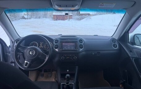Volkswagen Tiguan I, 2011 год, 1 000 000 рублей, 7 фотография