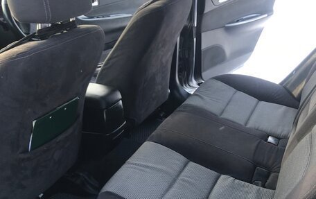 Mazda Atenza II, 2004 год, 400 000 рублей, 6 фотография