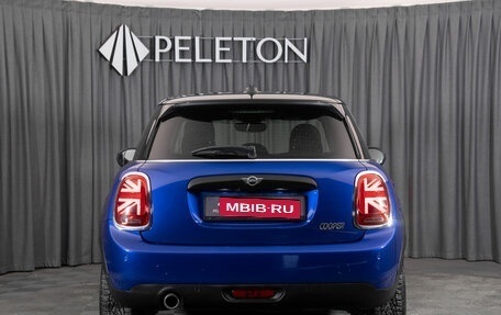 MINI Hatch, 2020 год, 2 490 000 рублей, 6 фотография