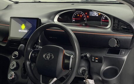 Toyota Sienta II, 2016 год, 1 399 000 рублей, 8 фотография