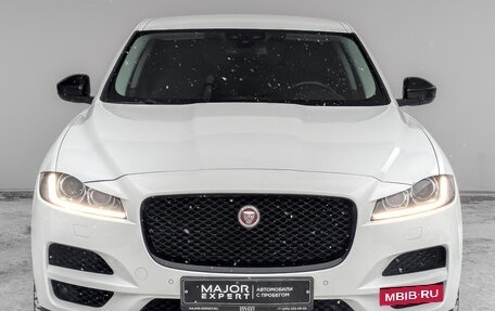 Jaguar F-Pace, 2017 год, 2 600 000 рублей, 2 фотография