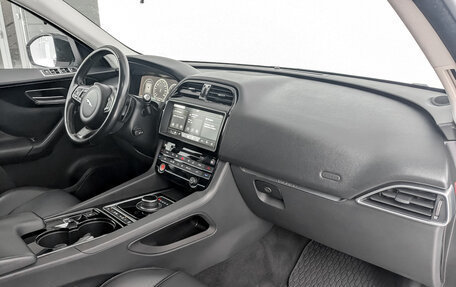 Jaguar F-Pace, 2017 год, 2 600 000 рублей, 11 фотография