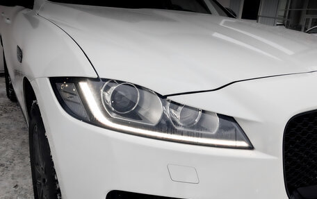 Jaguar F-Pace, 2017 год, 2 600 000 рублей, 17 фотография