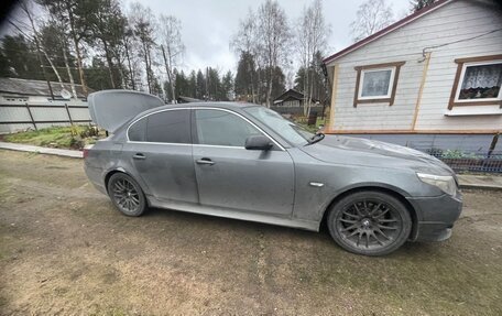 BMW 5 серия, 2004 год, 920 000 рублей, 3 фотография