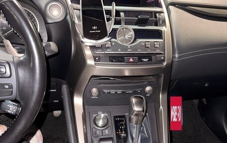 Lexus NX I, 2018 год, 3 000 000 рублей, 10 фотография