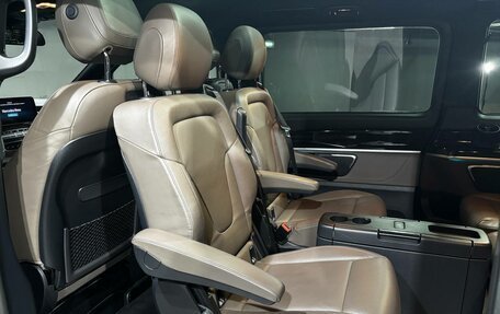 Mercedes-Benz V-Класс, 2021 год, 6 000 000 рублей, 16 фотография