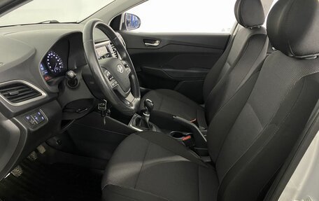 Hyundai Solaris II рестайлинг, 2017 год, 1 230 000 рублей, 12 фотография