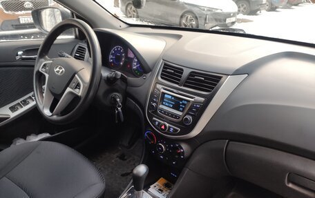 Hyundai Solaris II рестайлинг, 2013 год, 865 000 рублей, 12 фотография