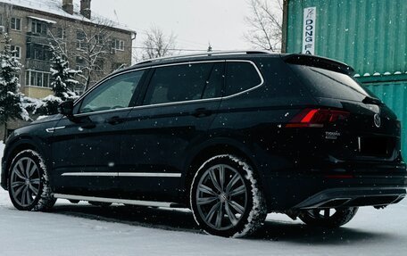 Volkswagen Tiguan II, 2019 год, 2 600 000 рублей, 9 фотография