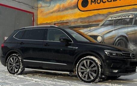 Volkswagen Tiguan II, 2019 год, 2 600 000 рублей, 14 фотография