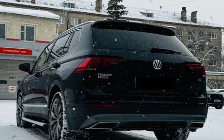 Volkswagen Tiguan II, 2019 год, 2 600 000 рублей, 10 фотография