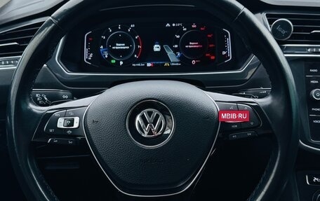 Volkswagen Tiguan II, 2019 год, 2 600 000 рублей, 23 фотография