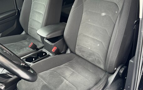 Volkswagen Tiguan II, 2019 год, 2 600 000 рублей, 35 фотография