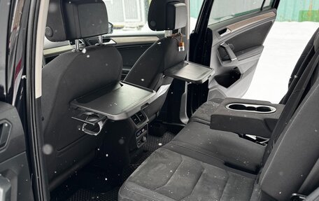 Volkswagen Tiguan II, 2019 год, 2 600 000 рублей, 34 фотография