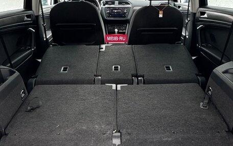 Volkswagen Tiguan II, 2019 год, 2 600 000 рублей, 31 фотография