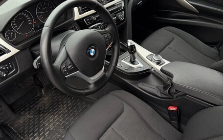 BMW 3 серия, 2018 год, 2 050 000 рублей, 10 фотография