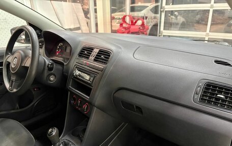 Volkswagen Polo VI (EU Market), 2013 год, 949 900 рублей, 7 фотография