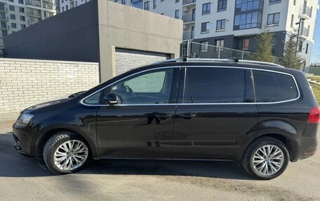 Volkswagen Sharan II, 2015 год, 1 600 000 рублей, 3 фотография