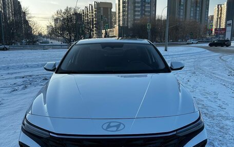 Hyundai Elantra, 2025 год, 1 950 000 рублей, 2 фотография