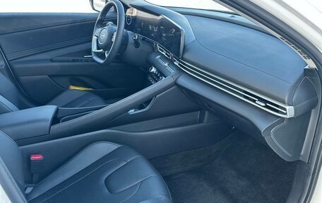 Hyundai Elantra, 2025 год, 1 950 000 рублей, 26 фотография