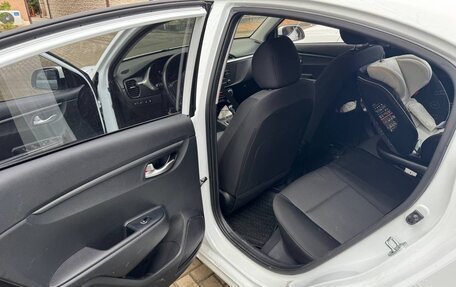 KIA Rio IV, 2021 год, 1 620 000 рублей, 6 фотография