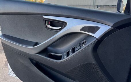 Hyundai Elantra V, 2012 год, 850 000 рублей, 10 фотография