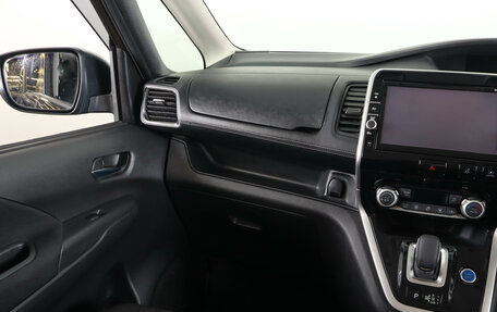 Nissan Serena IV, 2018 год, 2 449 000 рублей, 14 фотография