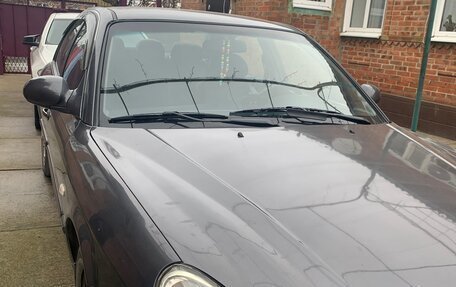 Hyundai Sonata IV рестайлинг, 2005 год, 480 000 рублей, 3 фотография