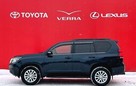 Toyota Land Cruiser Prado 150 рестайлинг 2, 2017 год, 3 885 000 рублей, 2 фотография