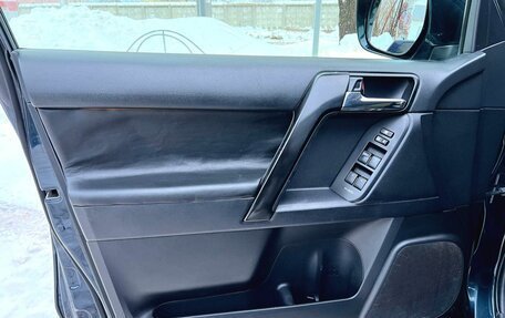 Toyota Land Cruiser Prado 150 рестайлинг 2, 2017 год, 3 885 000 рублей, 13 фотография