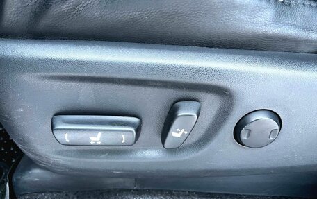 Toyota Land Cruiser Prado 150 рестайлинг 2, 2017 год, 3 885 000 рублей, 19 фотография