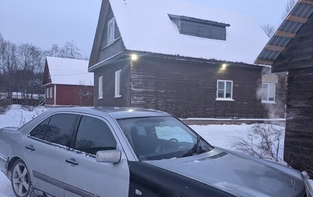 Mercedes-Benz E-Класс, 1998 год, 210 000 рублей, 2 фотография