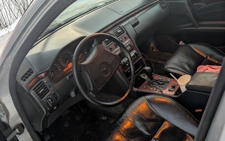 Mercedes-Benz E-Класс, 1998 год, 210 000 рублей, 5 фотография