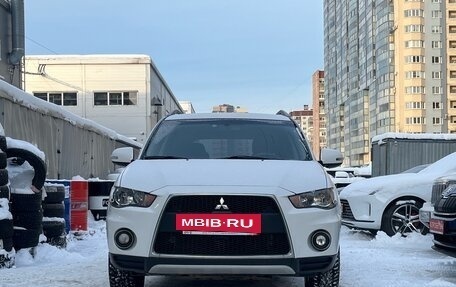 Mitsubishi Outlander III рестайлинг 3, 2010 год, 1 099 000 рублей, 2 фотография