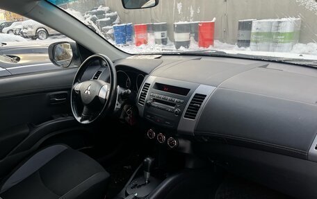 Mitsubishi Outlander III рестайлинг 3, 2010 год, 1 099 000 рублей, 9 фотография