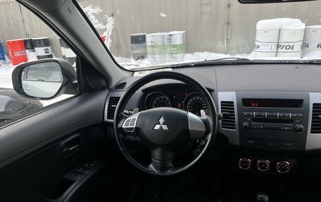 Mitsubishi Outlander III рестайлинг 3, 2010 год, 1 099 000 рублей, 8 фотография
