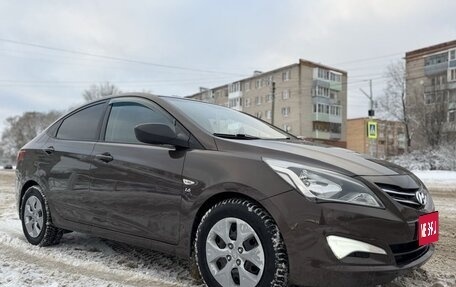 Hyundai Solaris II рестайлинг, 2015 год, 855 000 рублей, 1 фотография
