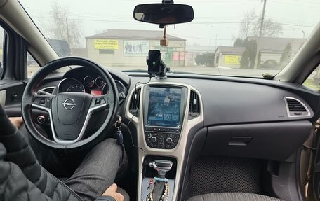 Opel Astra J, 2011 год, 830 000 рублей, 1 фотография