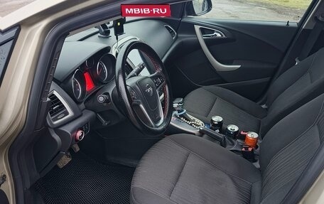 Opel Astra J, 2011 год, 830 000 рублей, 7 фотография