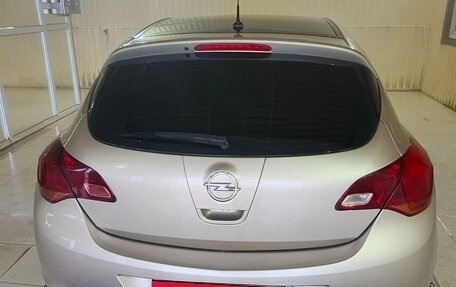 Opel Astra J, 2011 год, 830 000 рублей, 11 фотография