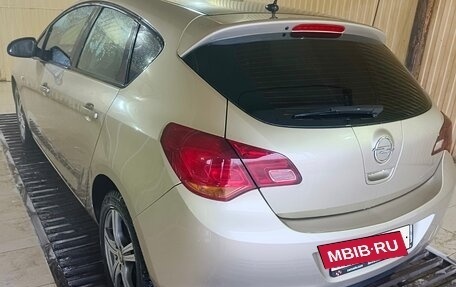 Opel Astra J, 2011 год, 830 000 рублей, 12 фотография