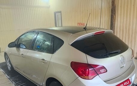 Opel Astra J, 2011 год, 830 000 рублей, 13 фотография