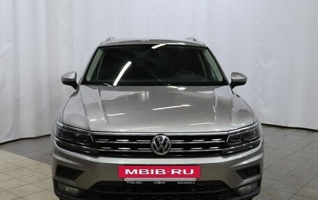 Volkswagen Tiguan II, 2019 год, 2 150 000 рублей, 2 фотография