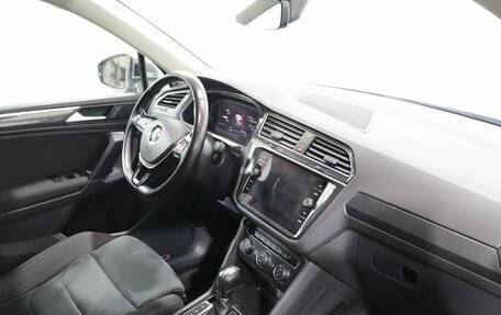 Volkswagen Tiguan II, 2019 год, 2 150 000 рублей, 10 фотография