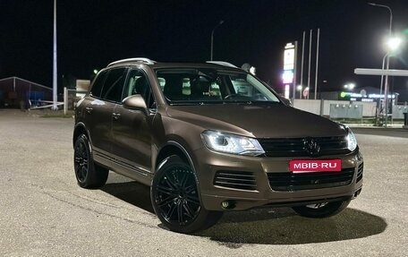 Volkswagen Touareg III, 2012 год, 2 000 000 рублей, 1 фотография