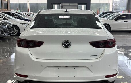 Mazda 3, 2022 год, 1 875 000 рублей, 5 фотография