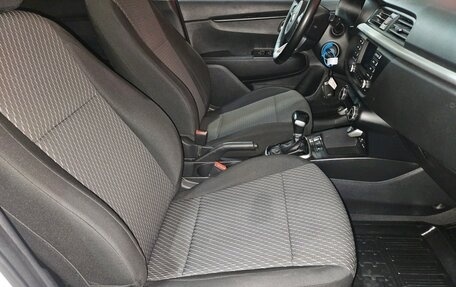 KIA Rio IV, 2017 год, 1 175 000 рублей, 12 фотография